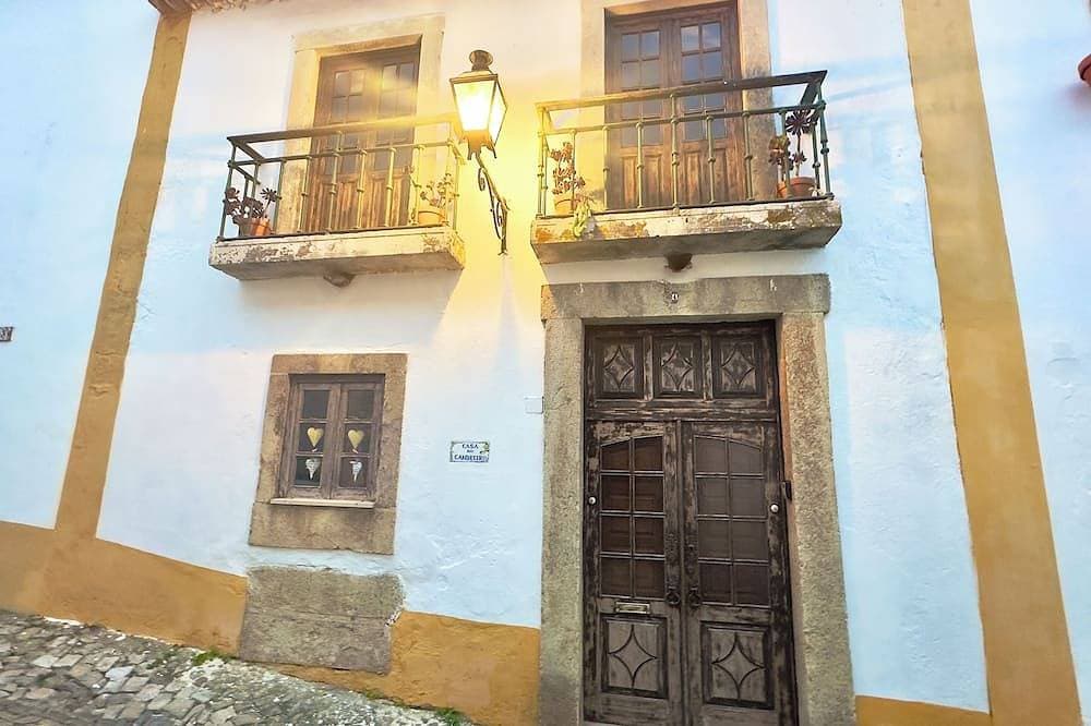 Foto 12 von 25: Gemütliches Haus in der Burg Óbidos (Casa do Candeeiro)
