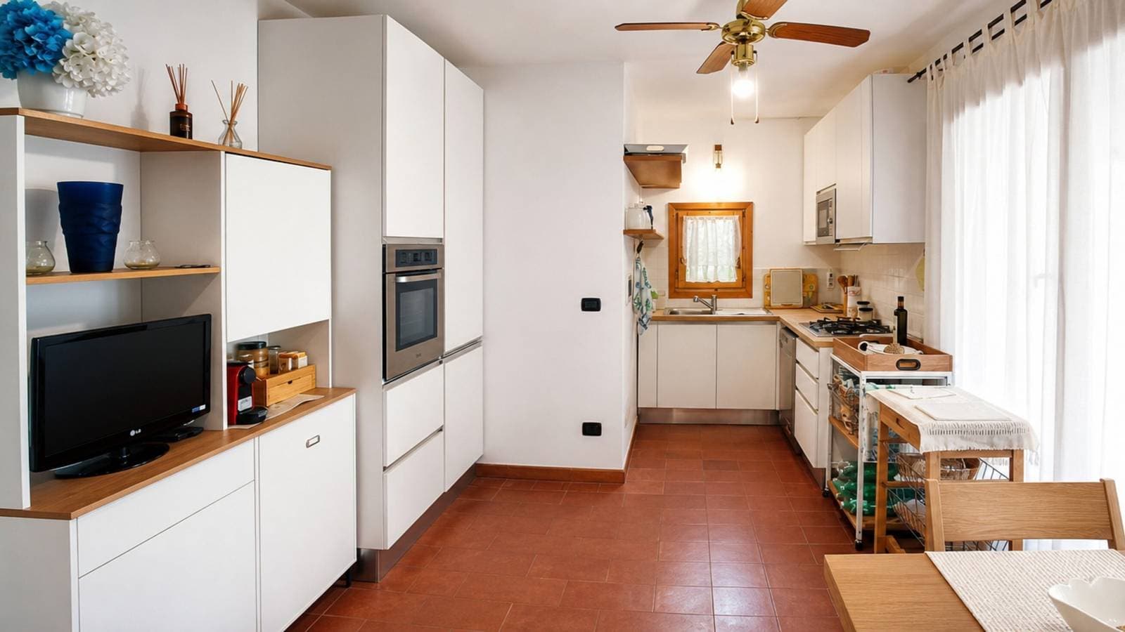 Foto 5 von 25: Ferienwohnung „Casa Vacanze Miky Punta Asfodeli“ mit Terrasse, Garten & Klimaanlage