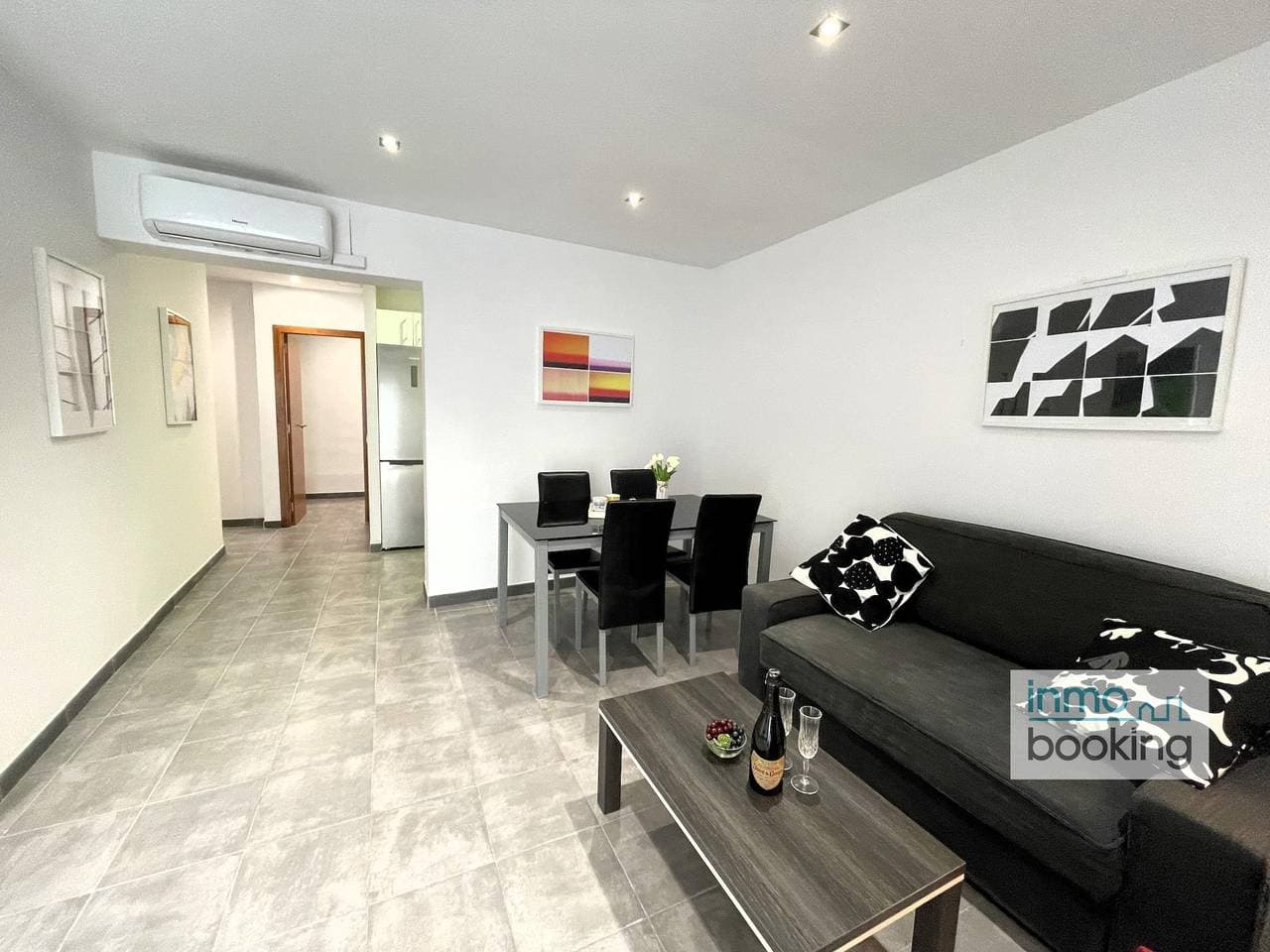 Foto 7 von 28: Ferienwohnung für 4 Personen mit Balkon