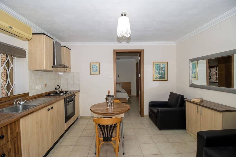 Foto 11 von 30: Santa Maria Villa Wohnung (C) Shared Pool, 1 Schlafzimmer, 3 bietet Platz für bis zu, WLAN