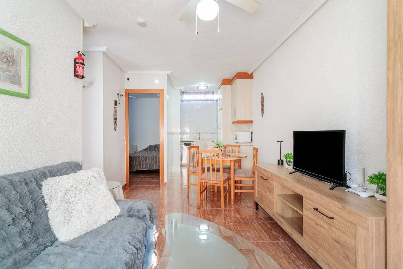 Foto 5 von 26: Bungalow 'Magnolias 20 En Santa Pola' mit Privatterrasse, Wi-Fi und Klimaanlage