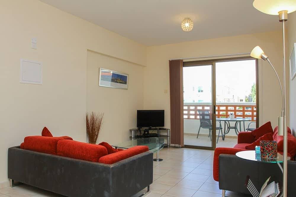Foto 8 von 18: Herrliche Zwei Schlafzimmern und zwei Badezimmer Wohnung mit großem Pool