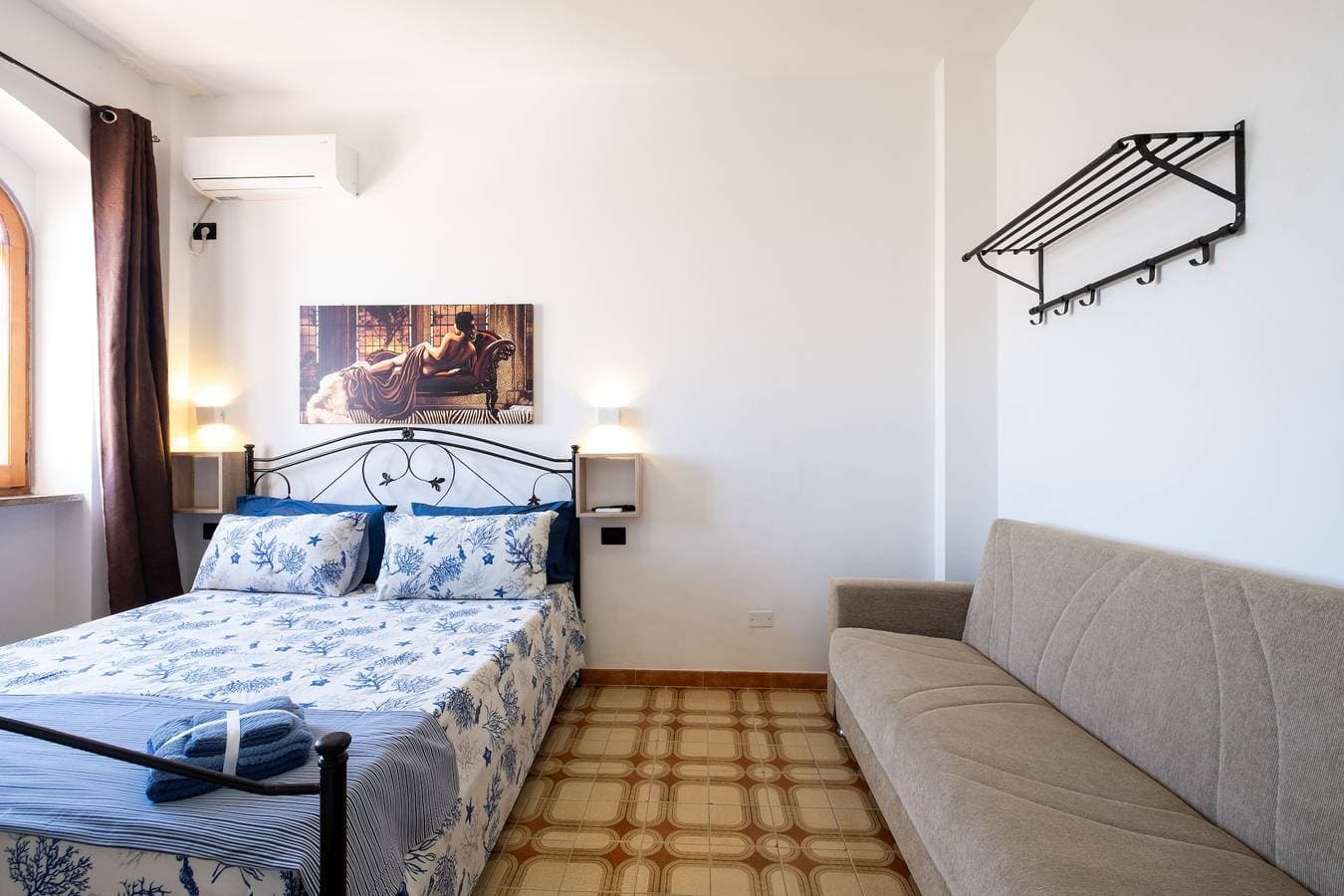 Foto 13 von 31: Ferienhaus 'Villa Gaudì - Sagrada' mit Meerblick, WLAN und Klimaanlage