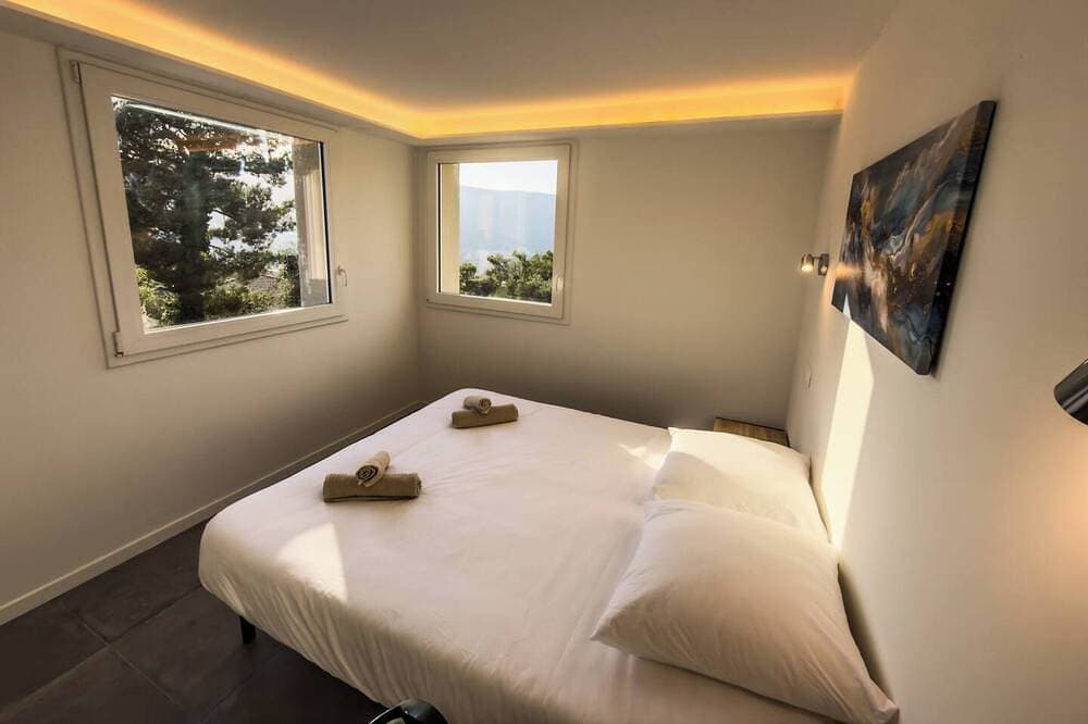 Foto 6 von 27: Villa Columbia: pool, hot tub and mountain views near Nice