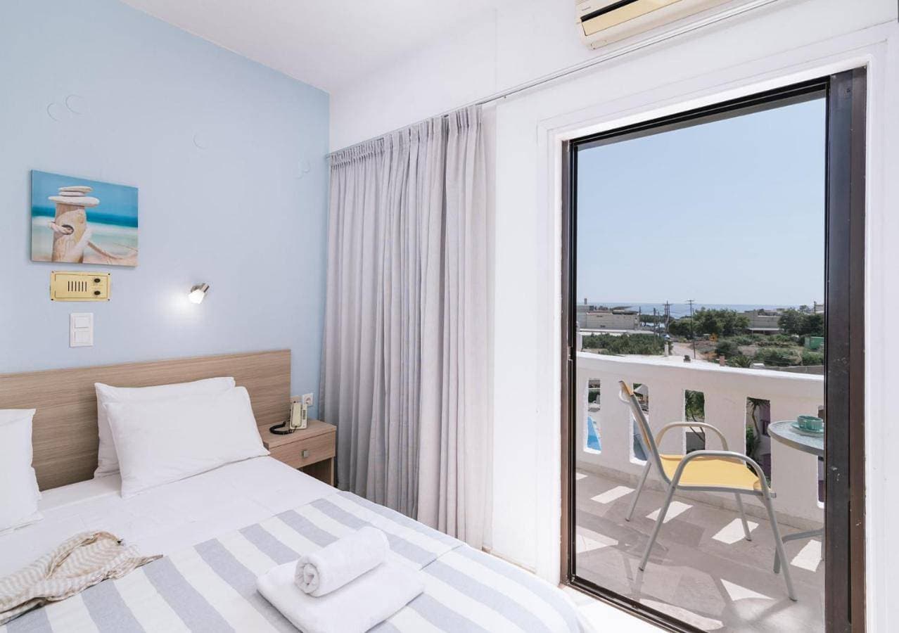 Foto 5 von 16: Standard Double or Twin Room