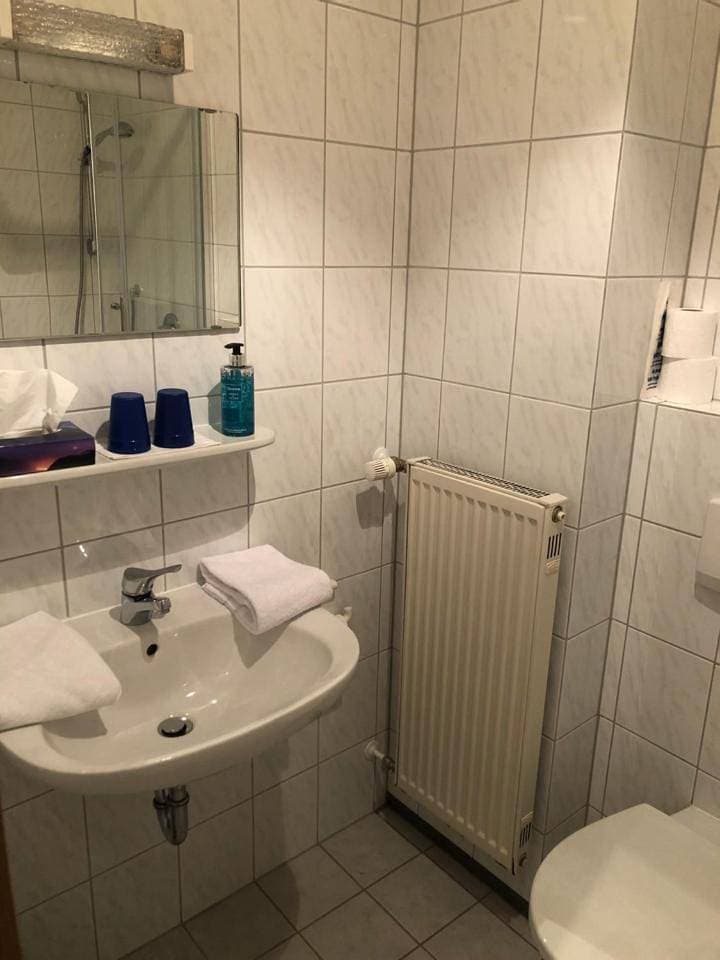 Foto 7 von 8: Double Room
