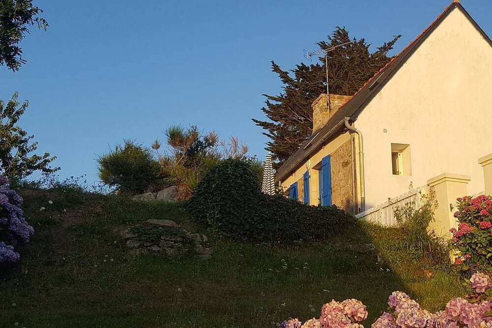 Fischerhaus mit atemberaubendem Meerblick von der Terrasse und dem Garten 1