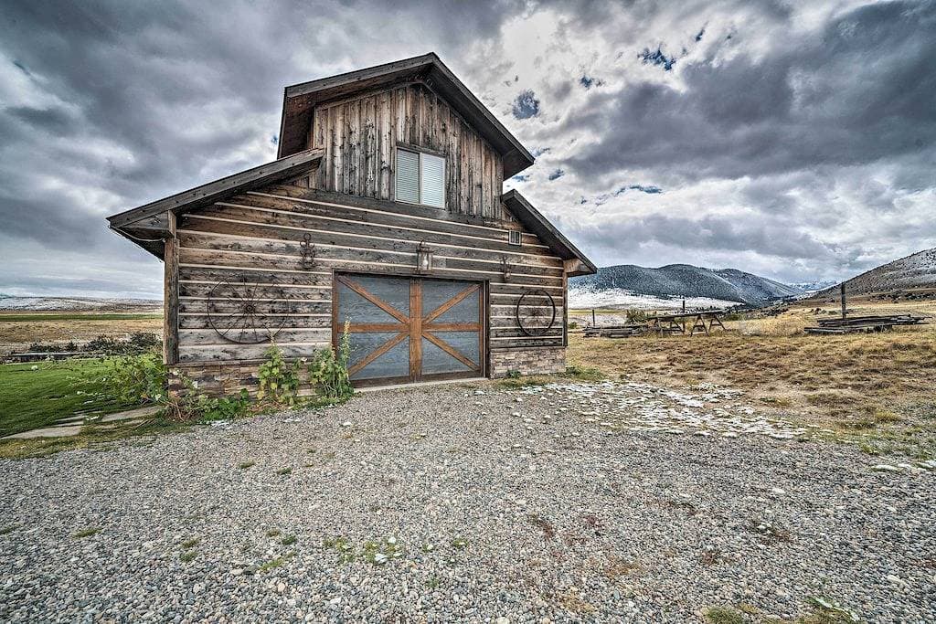 Foto 8 von 24: \"Dreamswest\" Ennis Studio mit atemberaubendem Bergblick