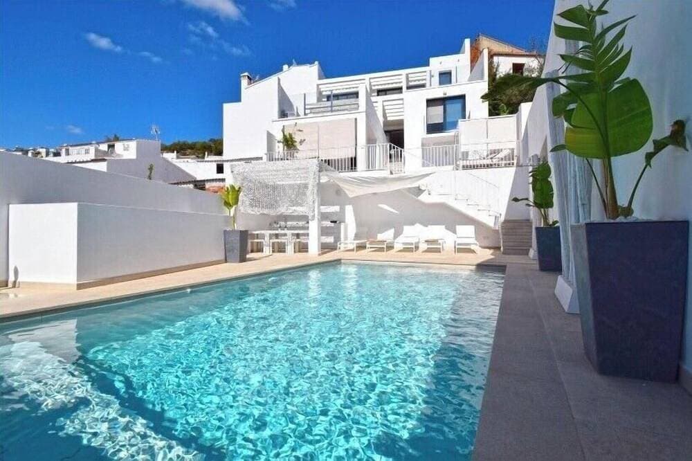 Luxury Eco Villa  with Heated pool in Gaucin Town 1