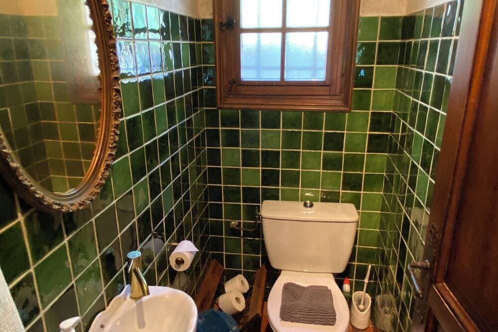 Foto 4 von 30: Animaux Acceptés, Villa Familiale Privée Avec Piscine, Parking et Charme