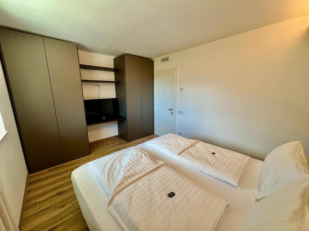 Foto 4 von 49: One-Bedroom Apartment