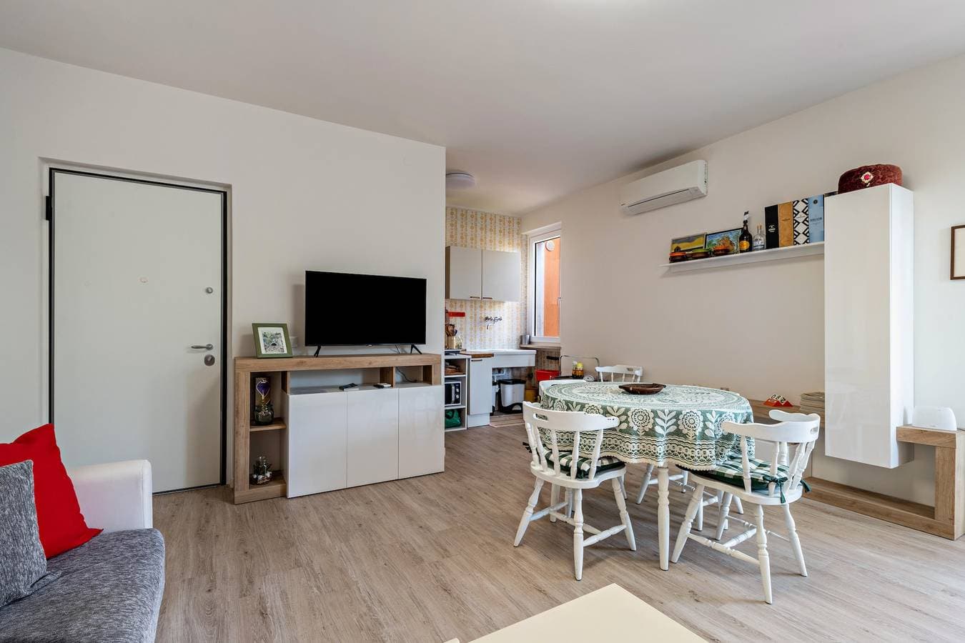 Foto 6 von 17: Ferienwohnung 'My Town Home' mit Balkon, WLAN und Klimaanlage