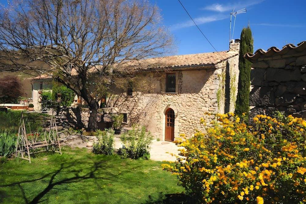 Foto 7 von 14: Ferienhaus 'Gîte 2 mit privatem Pool', Bergblick, privatem Pool & WLAN