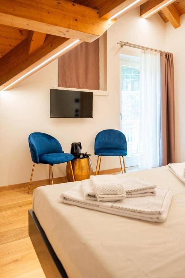 Foto 4 von 9: Double Room with Balcony