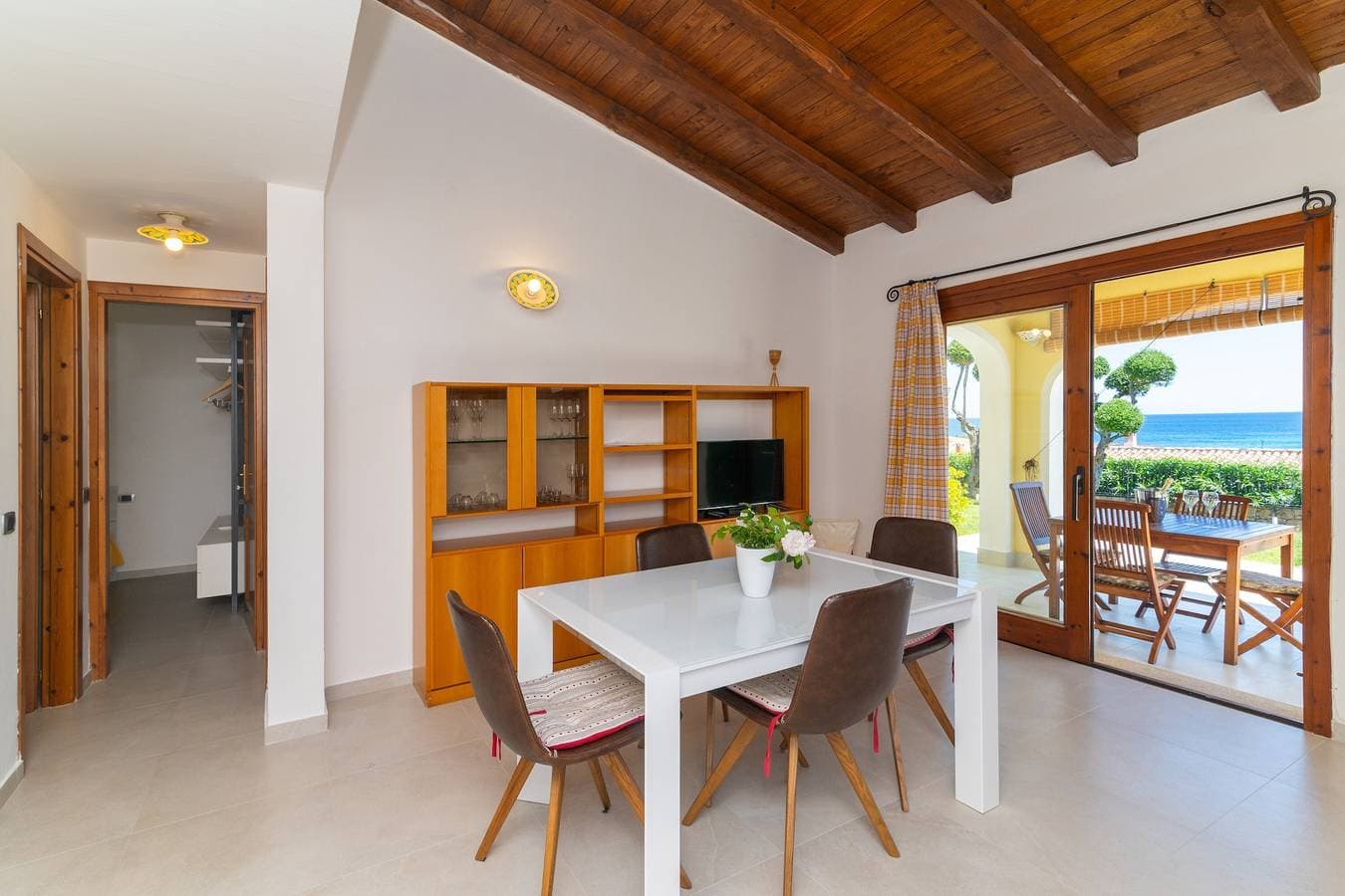 Foto 4 von 33: Traumhafte Ferienwohnung mit Meerblick - Villa Ambra