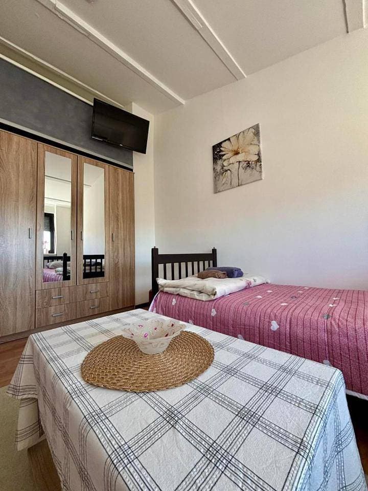 Foto 7 von 13: Two-Bedroom Apartment