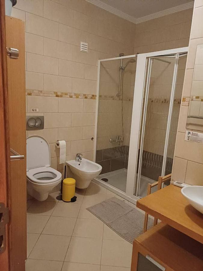 Foto 4 von 5: Triple Room with Balcony