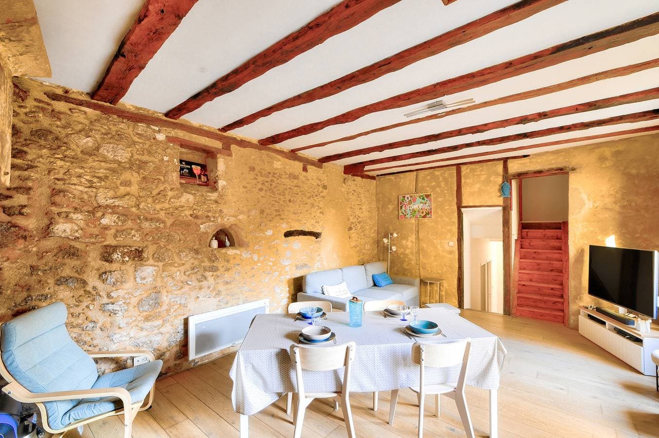 Foto 8 von 25: Maison en pierre avec piscine et terrasse pour 6