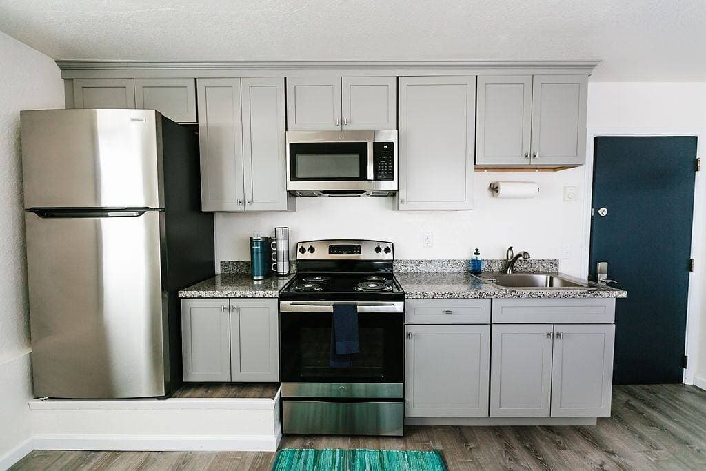 Foto 6 von 18: One Block from Ocean Close to everything! Modern and Clean!!