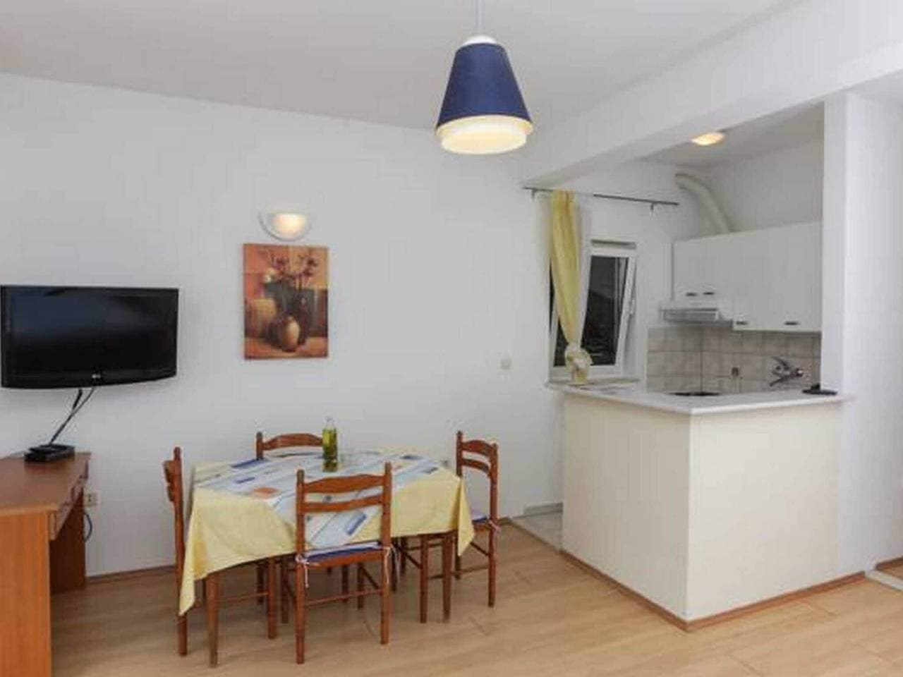 Foto 2 von 10: Apartments Posta - Comfort Studio with Balcony and Sea View - Apartman 1