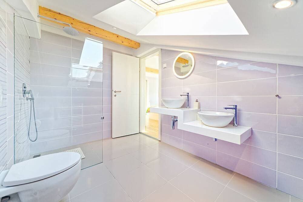 Foto 10 von 21: Atemberaubende Villa mit Infinity-Pool, Blick auf Motovun, Billard, Tischtennis, BBQ