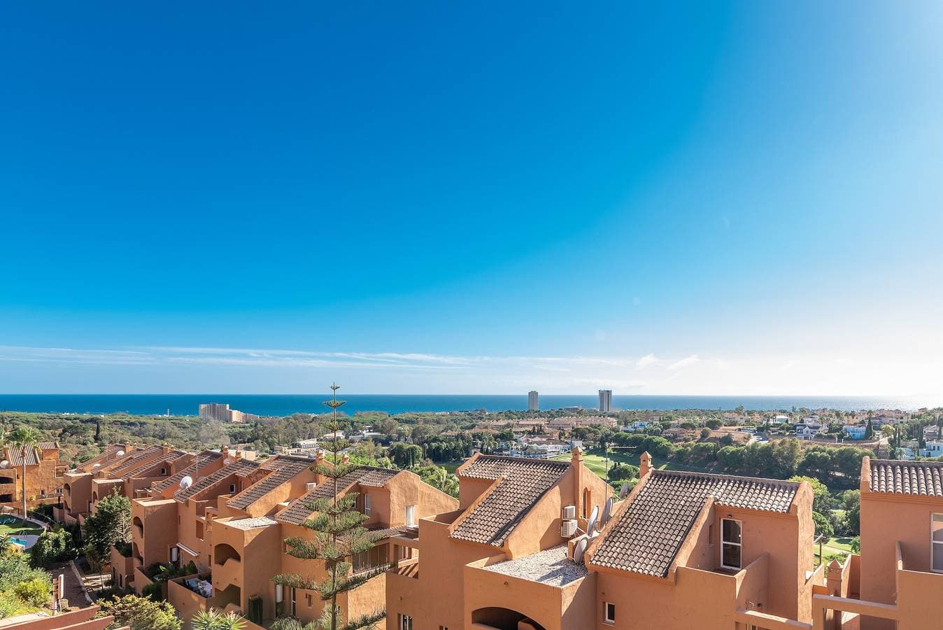 Foto 3 von 28: 'Marbella Penthouse Apartment' mit Meerblick, Pool, WLAN, Garten & Terrasse
