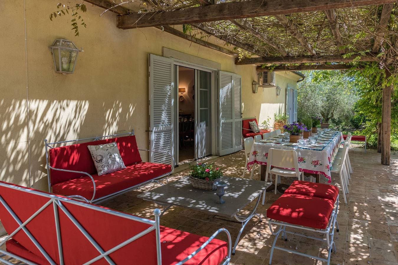 Foto 4 von 54: Villa für 13 Personen mit Garten