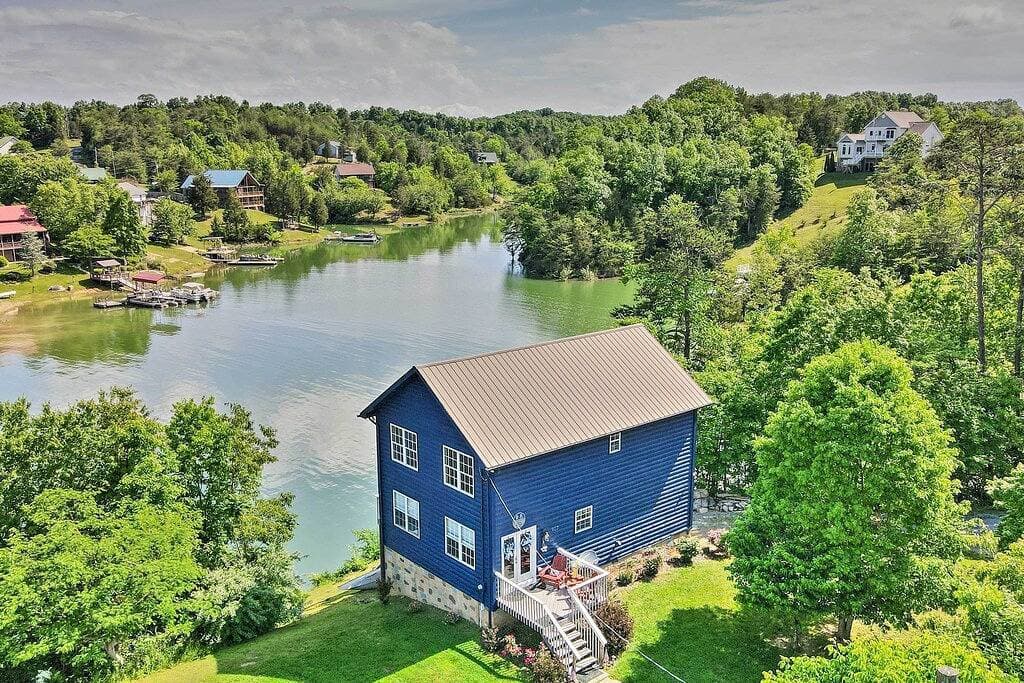 Foto 6 von 26: Neu! Douglas Lake Home w / Floating Dock & Gasgrill