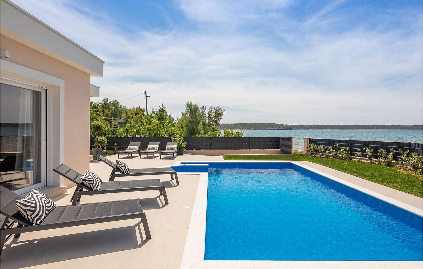 Foto 8 von 26: Urlaub am Meer: Modernes Apartment mit Pool, Terrasse und nur 700 m vom Strand entfernt