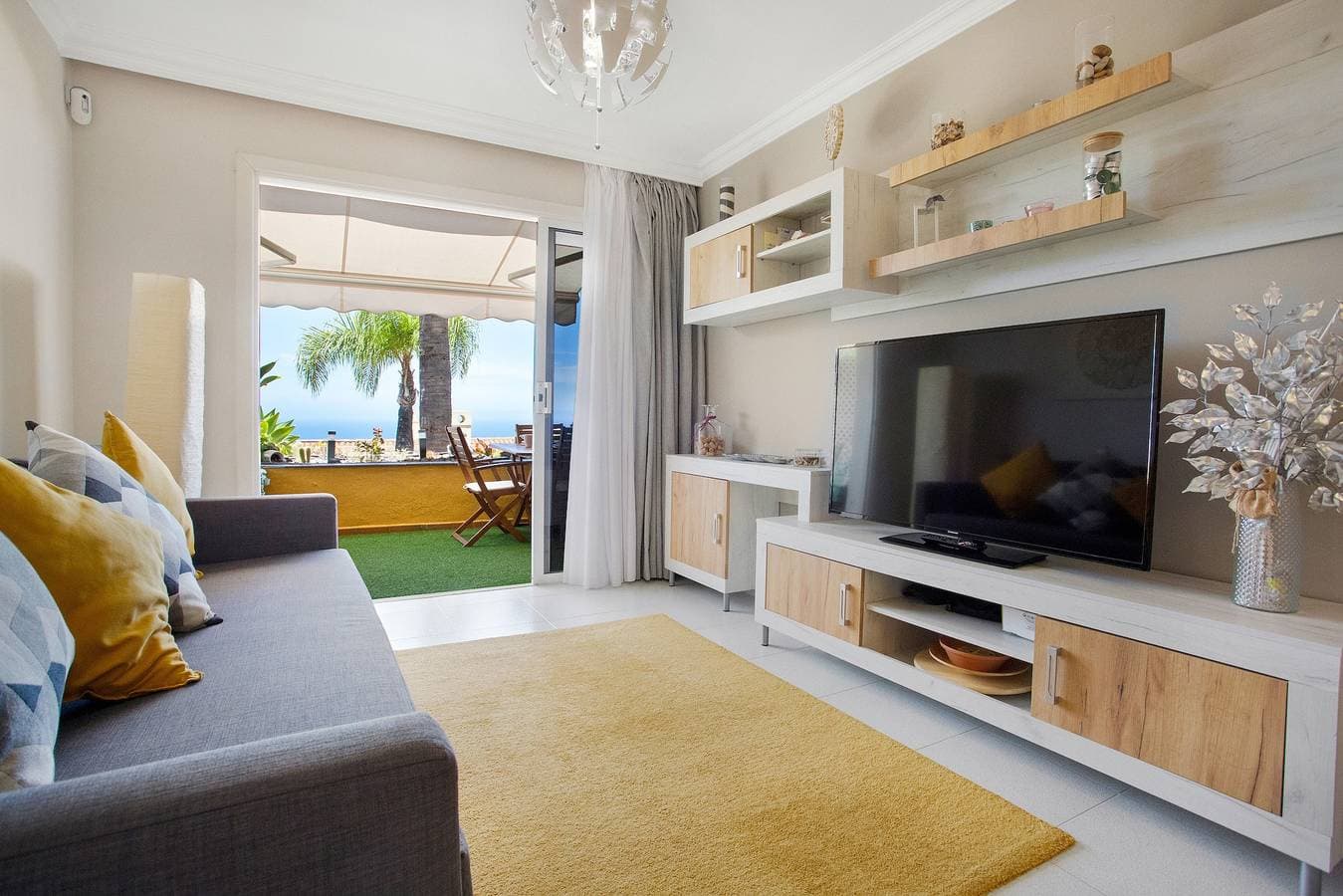 Foto 4 von 33: Ferienwohnung 'Casa Ana' mit Meerblick, Gemeinschaftspool und WLAN