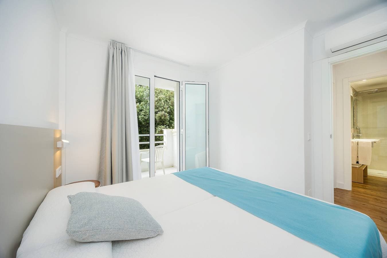 Foto 12 von 29: Ferienwohnung 'Apartament Massanet 1c' mit Balkon, WLAN und Klimaanlage