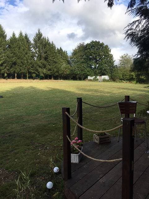 Foto 4 von 32: Blockhütte für 2 Personen mit Terrasse