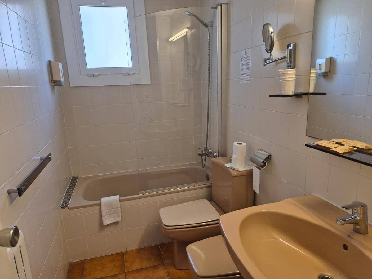 Foto 3 von 14: Double or Twin Room with Balcony