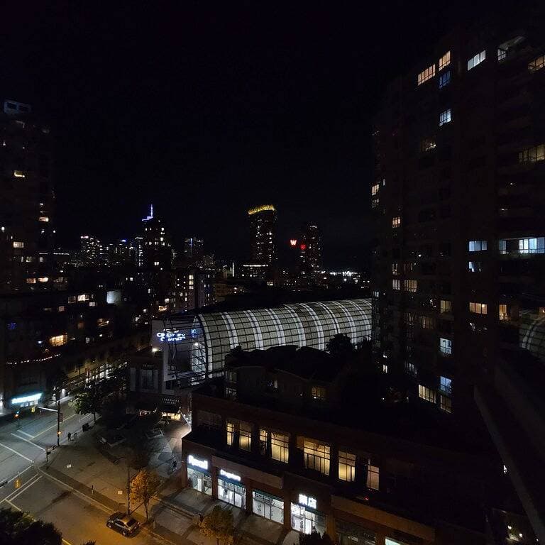 Foto 7 von 9: Charming Dwelling Downtown Vancouver