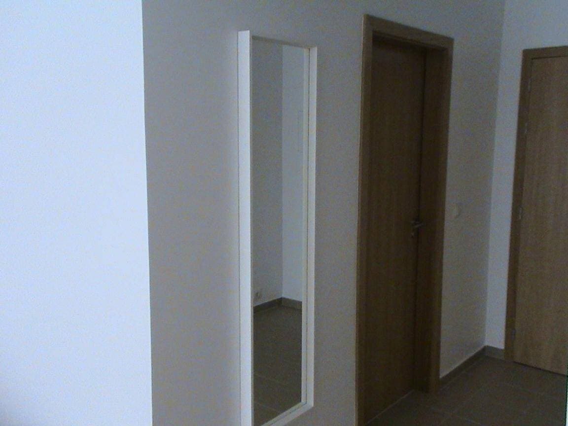 Foto 6 von 17: Family Room with Private Bathroom