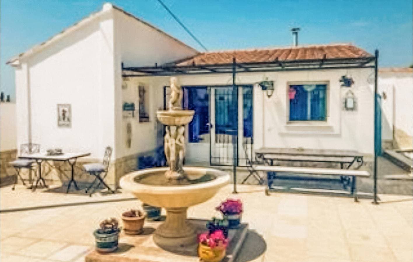 Modernes Apartment mit Pool und Parkplatz 1