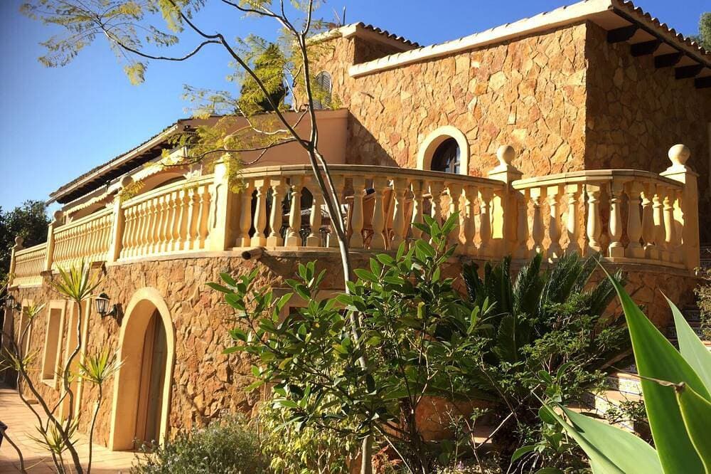 Foto 4 von 30: Authentische Villa, Klimaanlage, sehr privat, WIFI, tropischer Garten, privates Schwimmbad, in der Nähe des Meeres