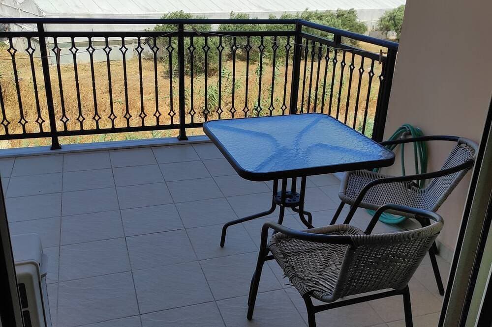 Foto 11 von 14: Spacious Room with a Private Bathroom - Stay with a Cretan Family!