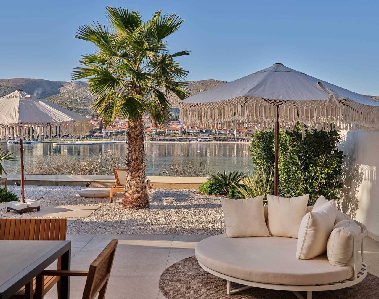 Foto 13 von 98: Luxusvilla Lunea mit Pool III