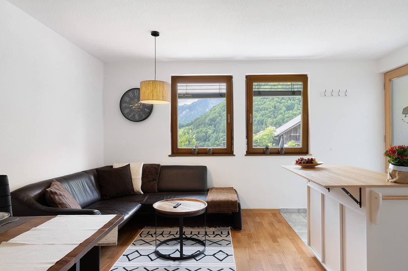 Foto 11 von 22: Ferienwohnung 'Wiff's Studio' mit Bergblick und Privatem Garten