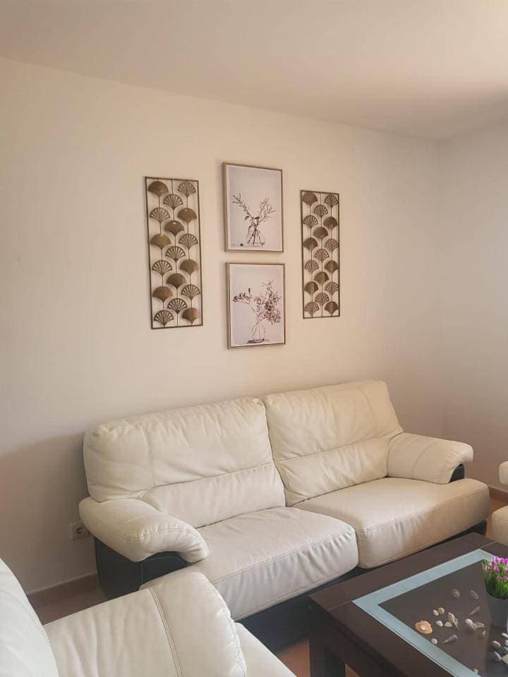Foto 7 von 56: Two-Bedroom Apartment