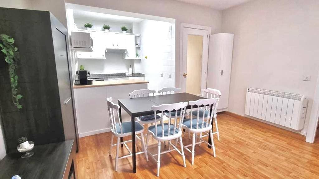 Foto 9 von 46: Two-Bedroom Apartment