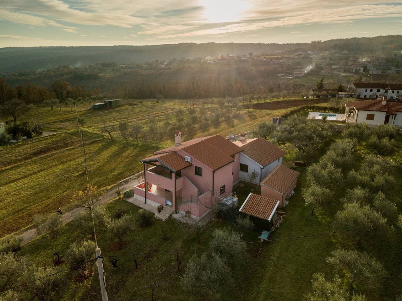 Foto 8 von 45: Ferienhaus mit drei Schlafzimmern neben Kiesstränd