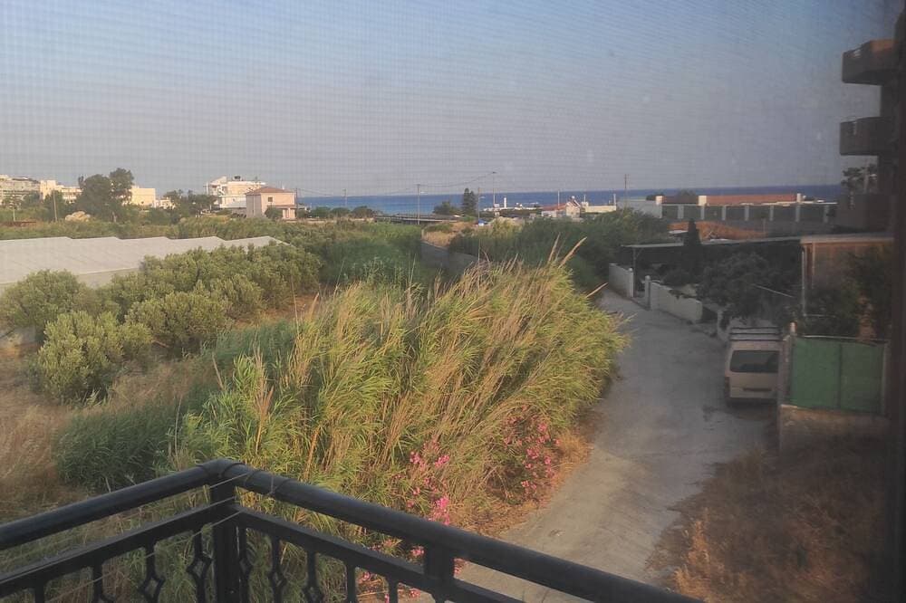 Foto 13 von 14: Spacious Room with a Private Bathroom - Stay with a Cretan Family!
