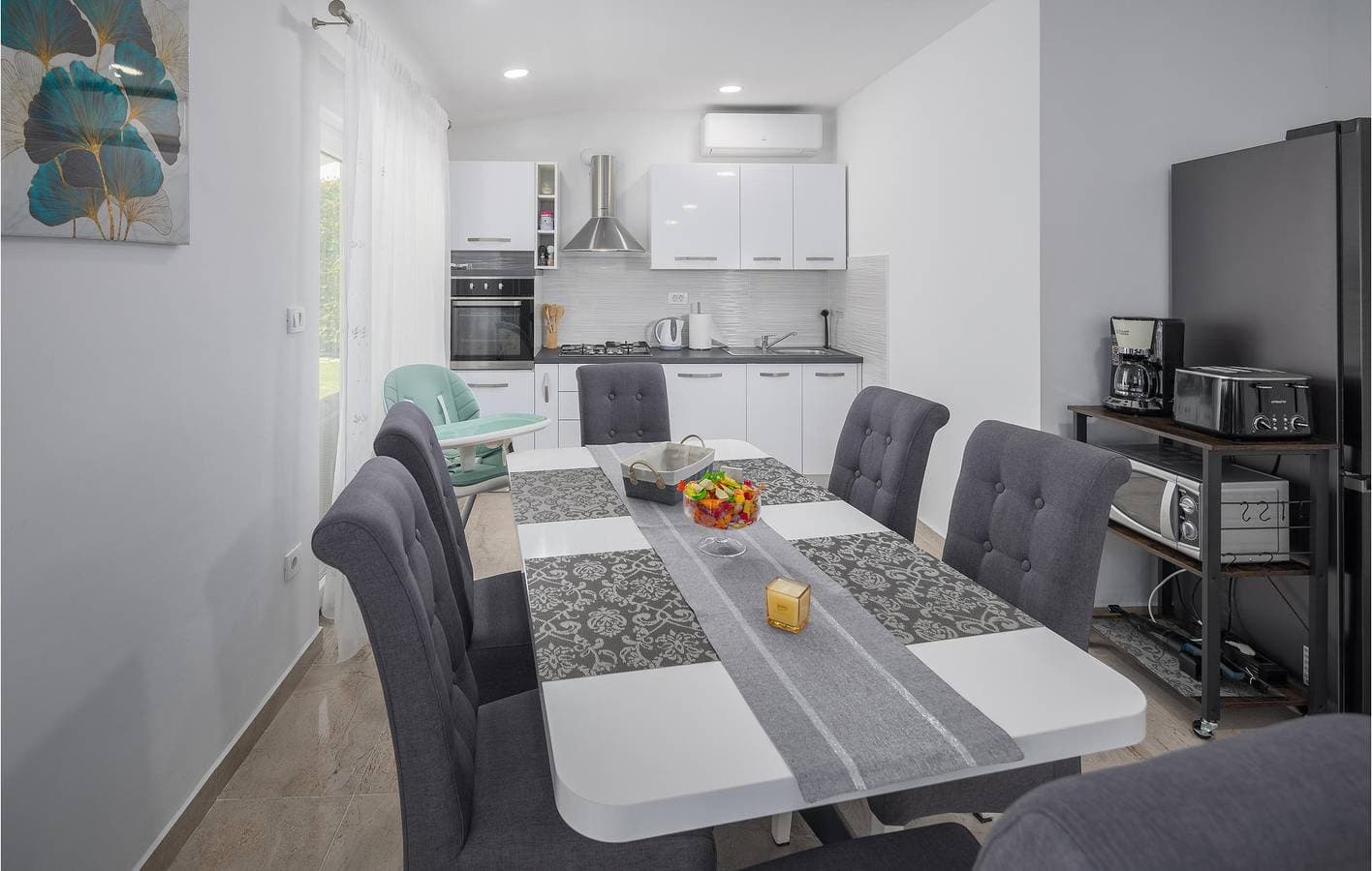 Foto 7 von 24: Gemütliche 1-Zimmer-Wohnung mit Pool und Terrasse, 400 m vom Restaurant Vorichi entfernt