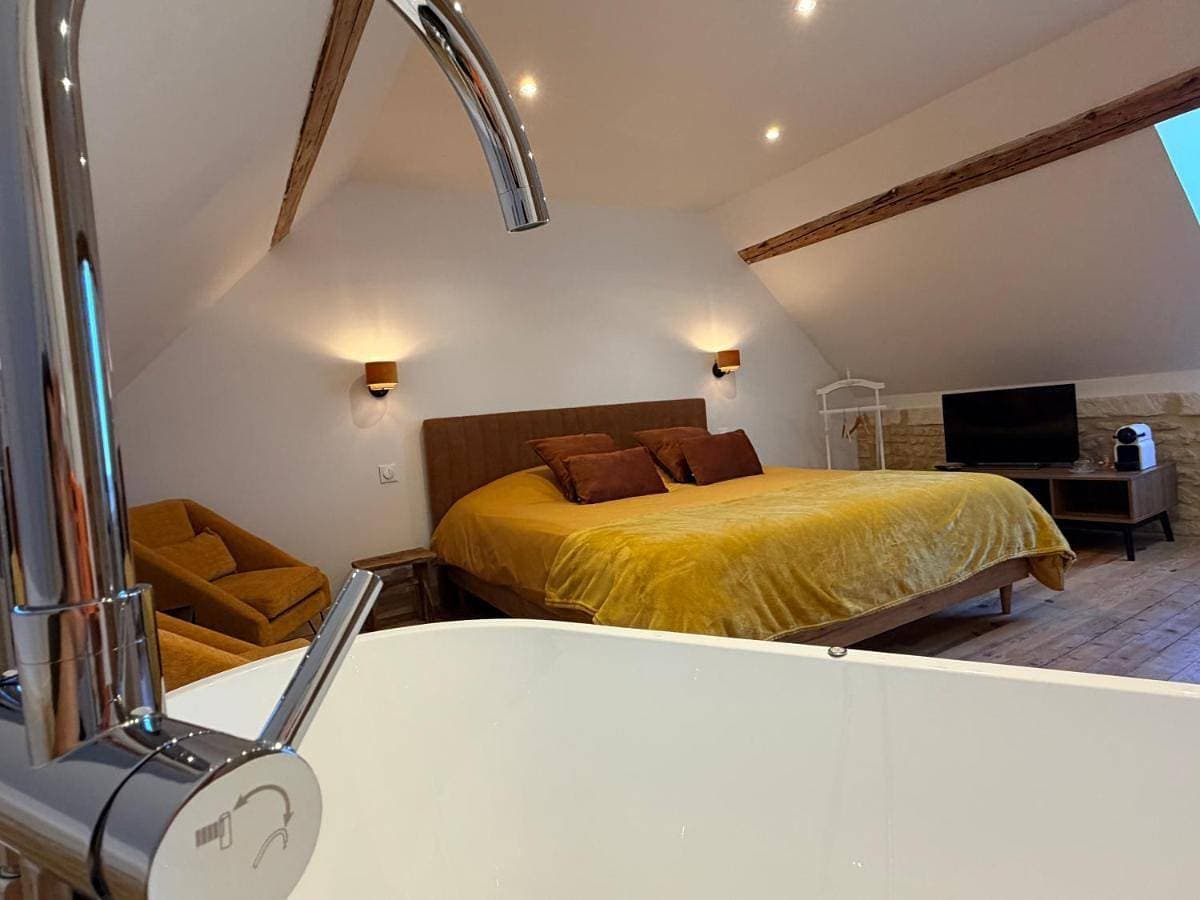 Foto 2 von 17: King Room with Spa Bath