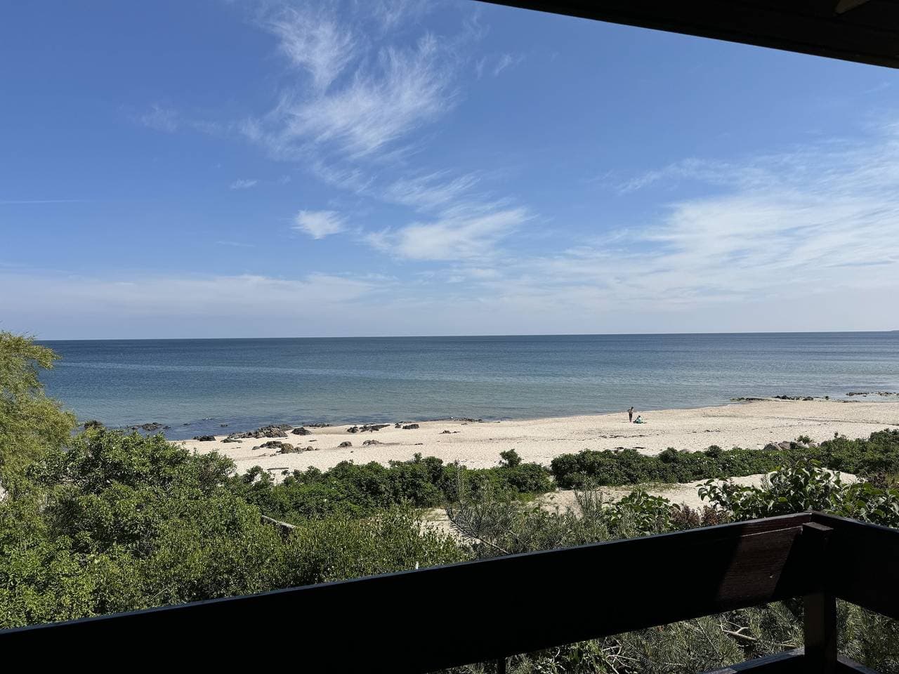 Foto 2 von 27: Ferienhaus in erster Reihe mit Meerblick