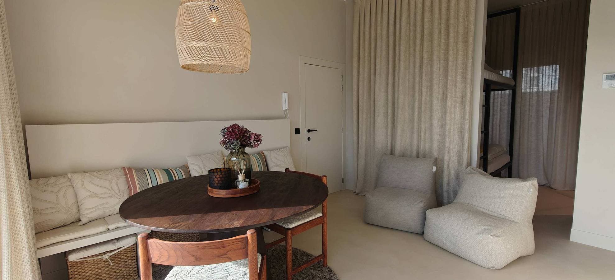 Foto 8 von 32: Ferienwohnung für 4 Personen mit Meerblick