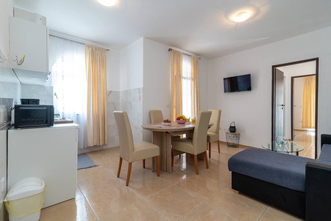 Foto 3 von 48: Ferienwohnung für 4 Personen mit Meerblick