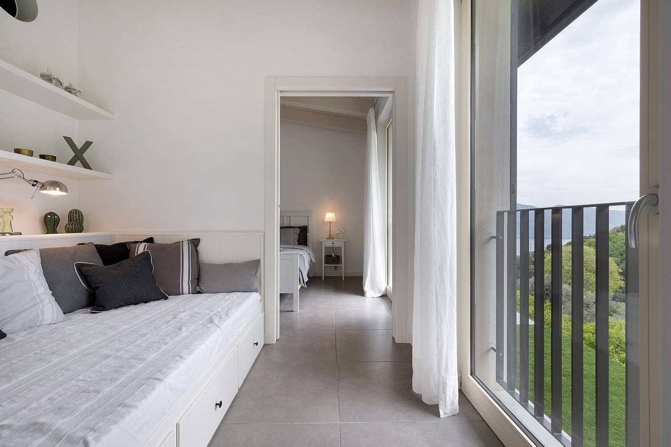 Foto 13 von 21: Ferienwohnung "Ca' Scaì Agrifugium Elià" mit Blick auf den See, Gemeinschaftspool und WLAN